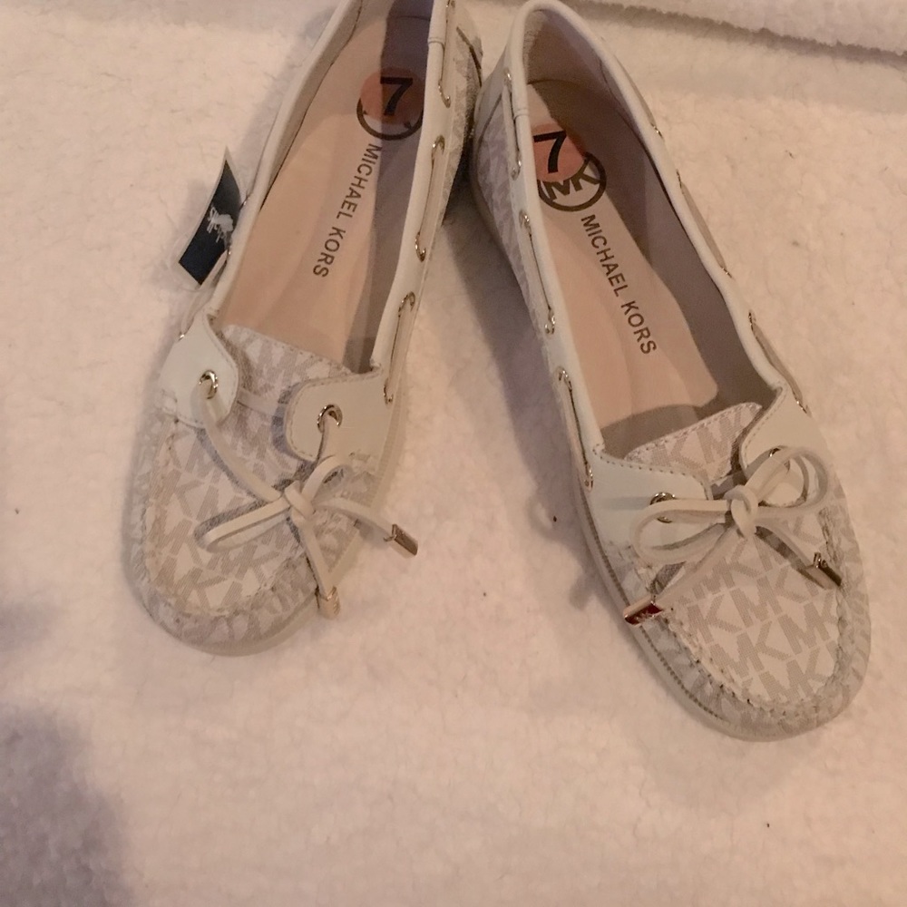 Michael Kors Loafers Brand New size 7,  see all pictures